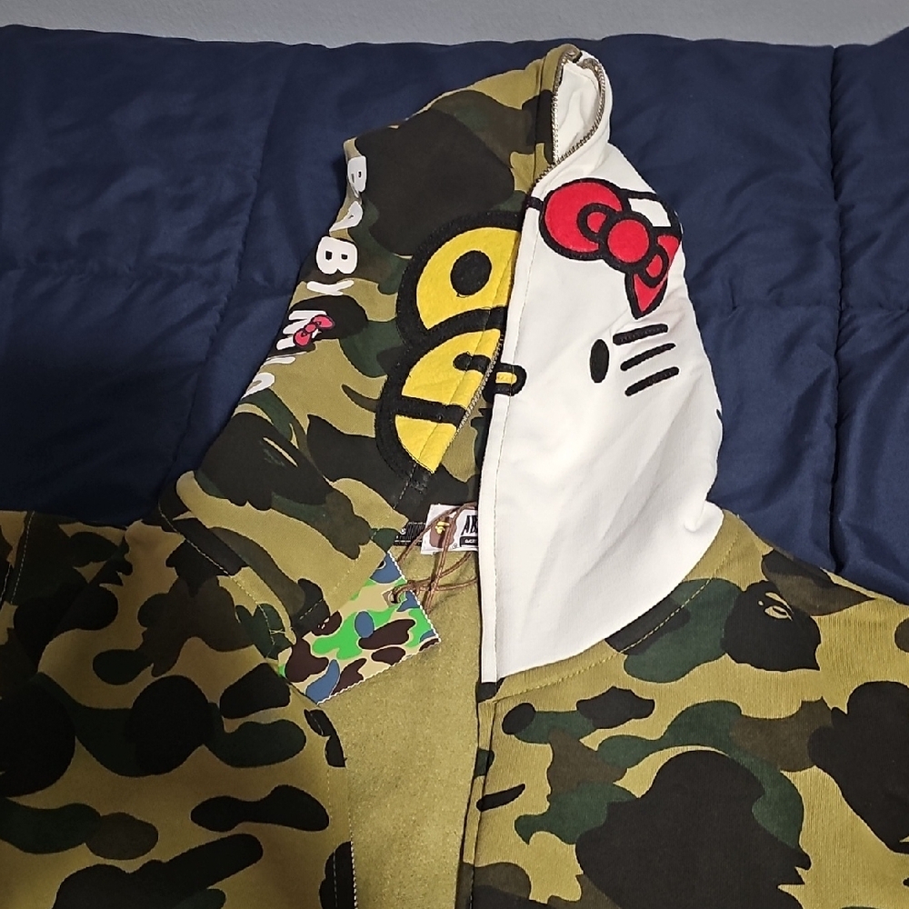 Bape  Green Camo Hoodie with Character Design - Picture 16 of 16